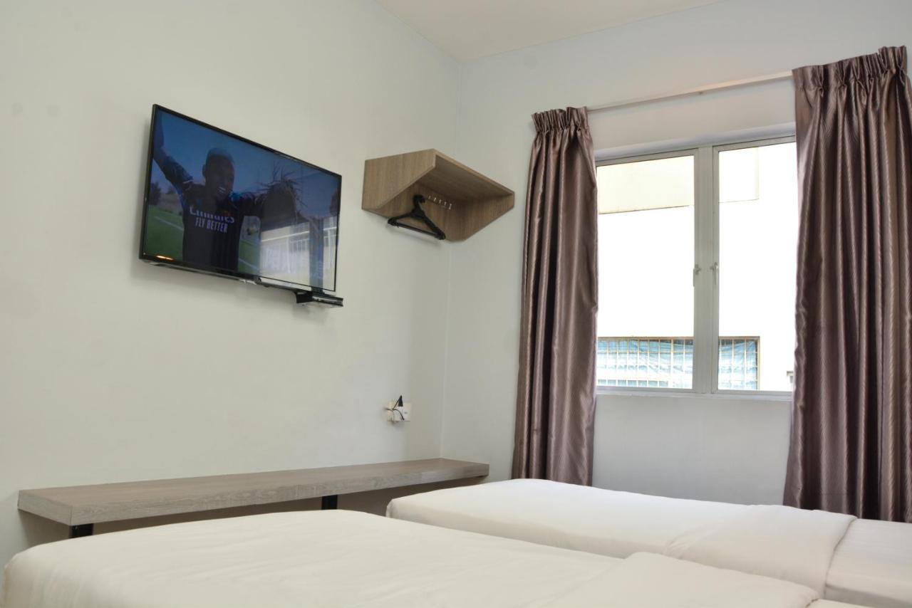 Duta Hotel 2*